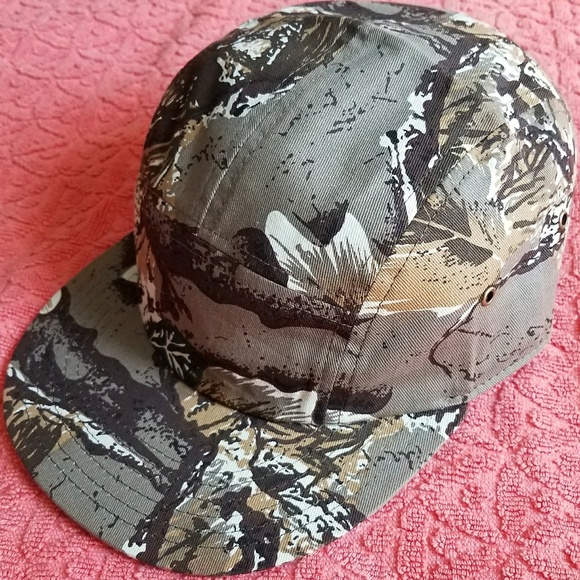 Green/Brown Camo Hat - Picture 2 of 4
